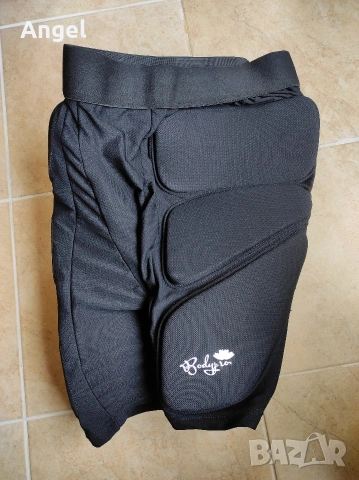 Протекторни шорти Bodyprox – Защита за Ски, Сноуборд и Кънки (Протектор за таз)