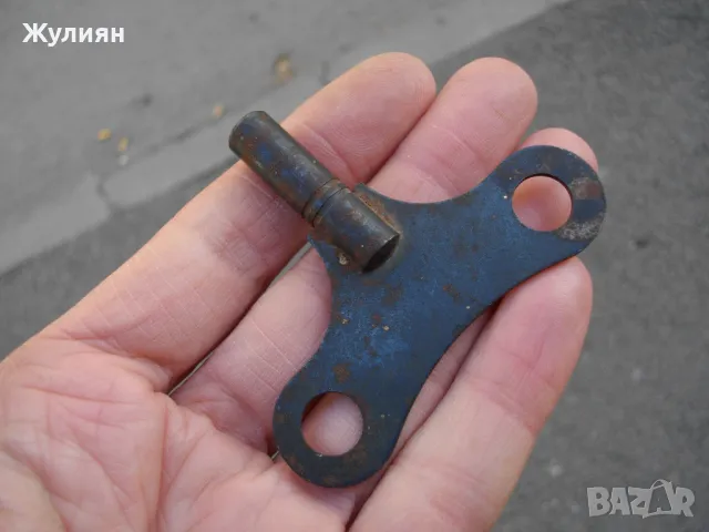 СТАРО КЛЮЧЕ КЛЮЧ ЗА СТЕНЕН ИЛИ КАМИНЕН ЧАСОВНИК, снимка 2 - Антикварни и старинни предмети - 48346081
