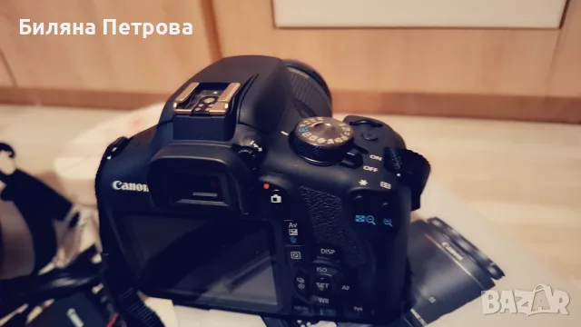 Фотоапарат Canon 2000D , снимка 2 - Фотоапарати - 56120449
