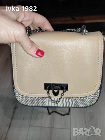 Дамска чантичка , снимка 3 - Чанти - 53056140