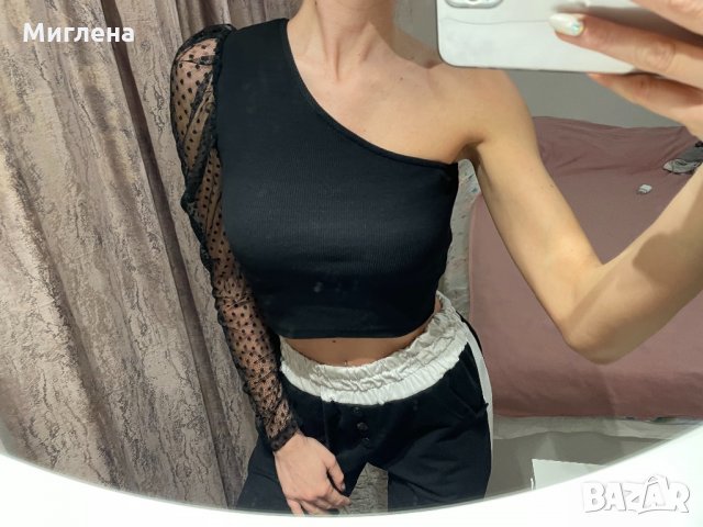 Къса блуза с голо рамо