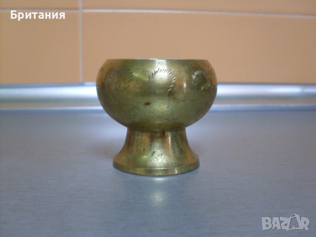 Бронзова чаша- свещник.