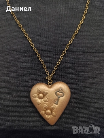 Сърце гердан, снимка 2 - Колиета, медальони, синджири - 52263583