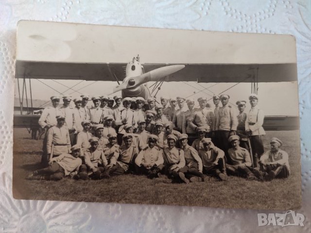 Стара военна снимка със самолет период 1930 година