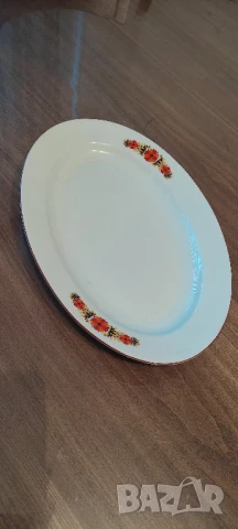 Порцеланова чиния с декор " Майско цвете", снимка 4 - Чинии - 50693840