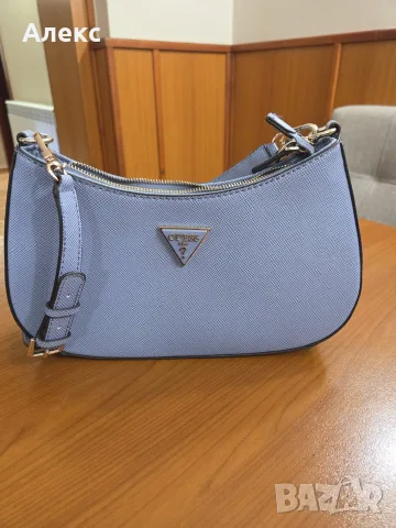 GUESS Noelle Saffiano – светлосиня чанта