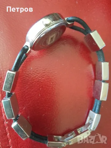 часовник guess нов, снимка 5 - Дамски - 47689355