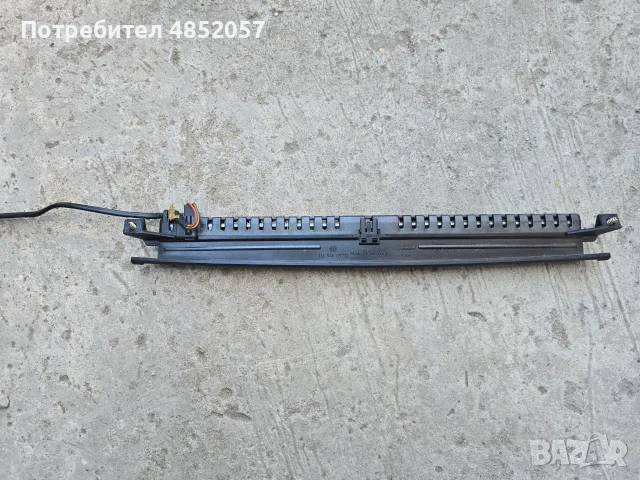 Оригинален трети стоп за Фолксваген Голф 4/ 1J6945097C, снимка 2 - Части - 55727083