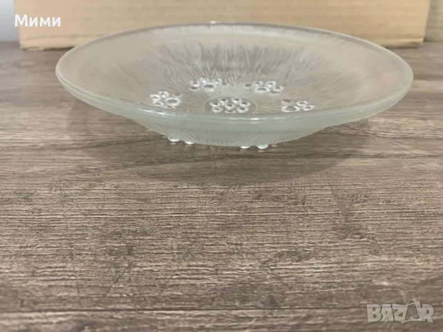 Чинийки за сладко стъклени и пластмасови и съдове за ядки и сладки., снимка 11 - Антикварни и старинни предмети - 42099255