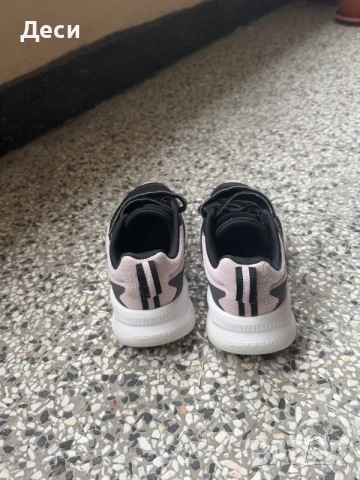 Продавам детски маратонки ADIDAS, снимка 3 - Детски маратонки - 56046625