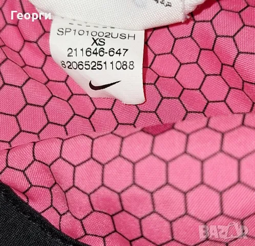 дамски шорти на Найк , снимка 3 - Къси панталони и бермуди - 49780977