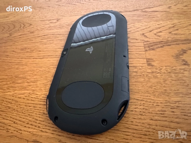 PS Vita Slim – Разопакована, практически нова, с кутия + 8GB Memory Card, снимка 6 - PlayStation конзоли - 52490407