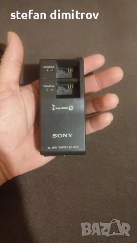 Sony BC-VC10 Battery Charger , снимка 2 - Батерии, зарядни - 51490498