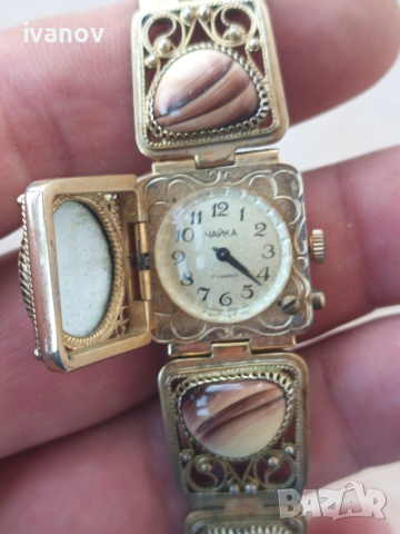 Винтидж часовник "Чайка" с филигран и ахат,, снимка 2 - Дамски - 53386433