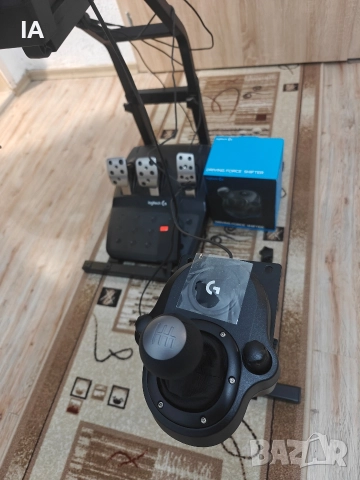 Logitech G29 със скоростен лост и стойка, снимка 2 - Джойстици и геймпадове - 52921406