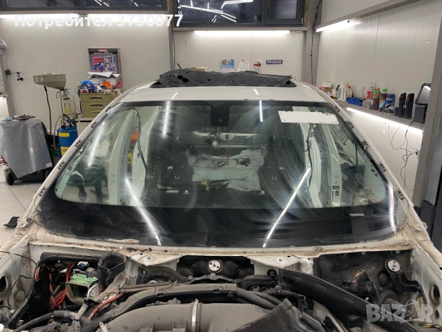 BMW F10 F11 предно стъкло челно, снимка 2 - Части - 53260945