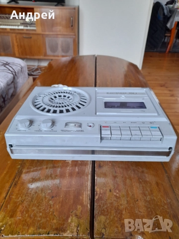 Стар касетофон Elektronika 302-1