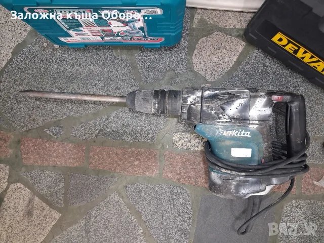 Перфоратор Makita HR4501C.