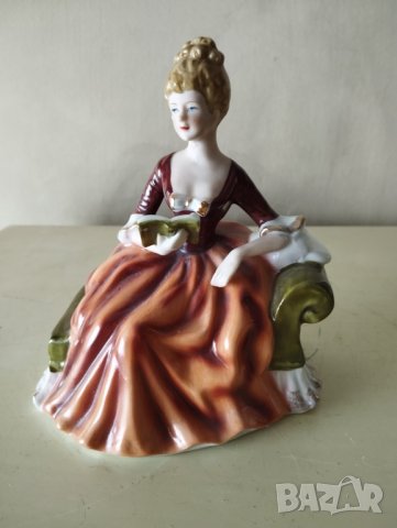 порцелнова статуетка