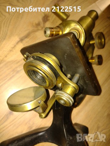 стар бронзов микроскоп , снимка 1 - Антикварни и старинни предмети - 39617550