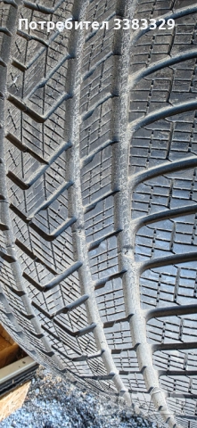 Продавам гуми за Мерцедес GLS 315/40/21 и 275/45/21, снимка 4 - Гуми и джанти - 52211505
