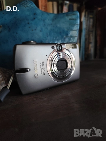 Дигитален фотоапарат Canon Ixus 700, снимка 3 - Фотоапарати - 53846805