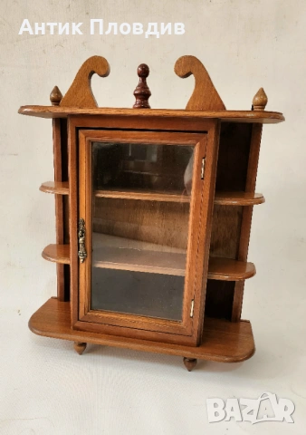 Винтидж стенна витринка, снимка 2 - Секции и витрини - 53722123