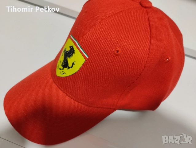 червена шапка Ферари Scuderia Ferrari, снимка 2 - Шапки - 52515263