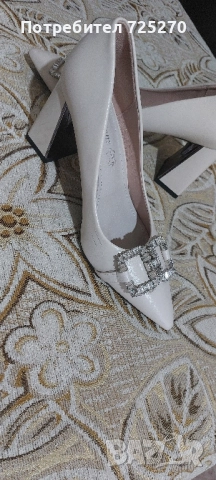 Продавам елегантни обувки, снимка 5 - Дамски обувки на ток - 51706348