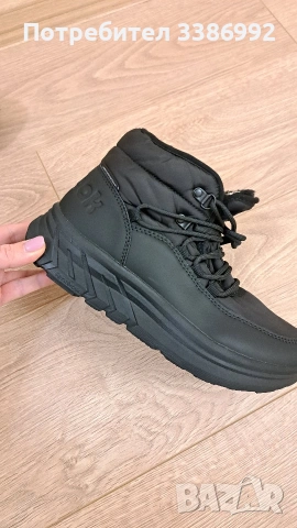 Дамски боти Reebok, снимка 3 - Дамски боти - 53237692