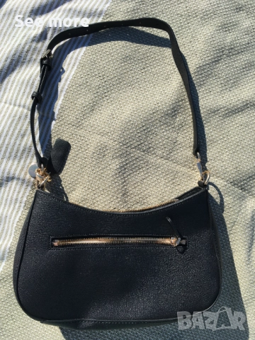 GUESS дамска мини чанта, снимка 7 - Чанти - 51519444