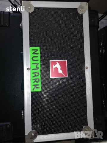 Безжичен микрофон NUMARK  с куфарче, снимка 2 - Микрофони - 51511462