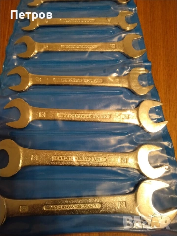 Продавам нов комплект гаечни ключове от 6 до 32 общо 12 бр.