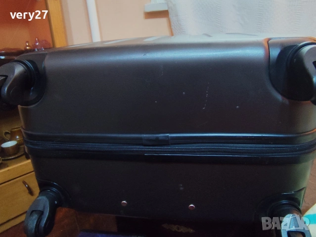 Куфар голям, снимка 3 - Куфари - 53096089