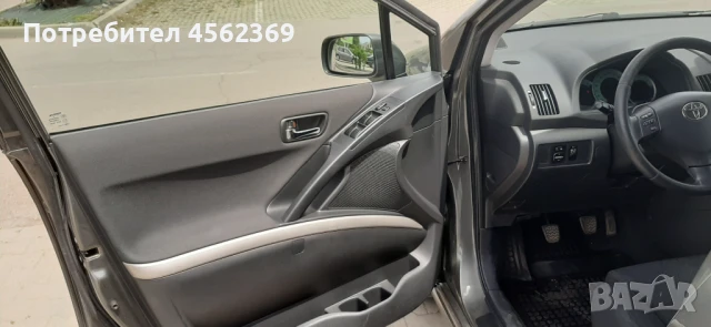 Тойота Корола Версо 1.8vvti, снимка 11 - Автомобили и джипове - 51341617