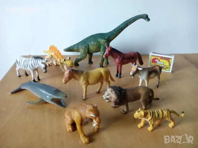 10 броя фигурки животни