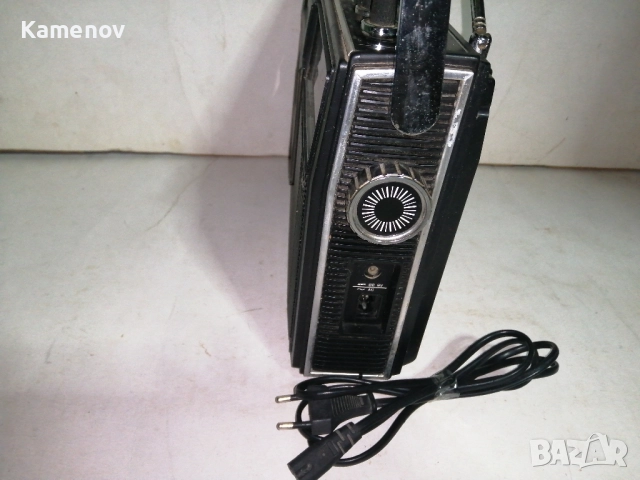 Радиокасетофон, снимка 8 - Радиокасетофони, транзистори - 51978618