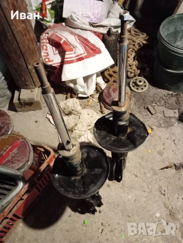 Предни амортисьори за Мицубиши Колт 2.   84г.