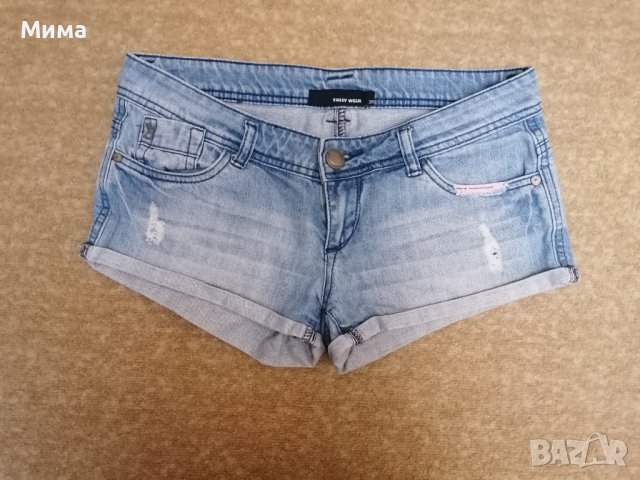 Дамски къси панталонки, снимка 1 - Къси панталони и бермуди - 41325389