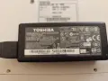 Лаптоп Toshiba Satellite L50-B-1DM със зарядно, снимка 8