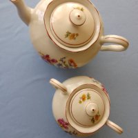  Стар Порцеланов чайник и захарница за чай , снимка 18 - Антикварни и старинни предмети - 41417845