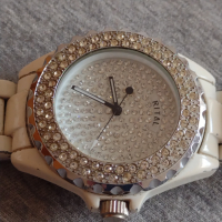 Модерен дамски часовник RITAL QUARTZ с кристали Сваровски много красив - 21051, снимка 3 - Дамски - 36235410