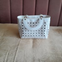 Нова дамска чанта, снимка 3 - Чанти - 41451726