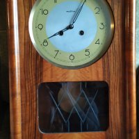 Продавам стар стенен часовник Метрон , снимка 1 - Антикварни и старинни предмети - 40900821