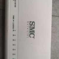 Суич за компютър SMC SMCFS8 10/100 8-Port Switch, снимка 1 - Суичове - 41266111