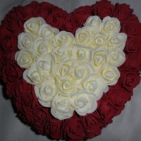 Сърце от рози, снимка 1 - Романтични подаръци - 38953093