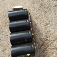кондензатори, снимка 1 - Резервни части за машини - 35851037