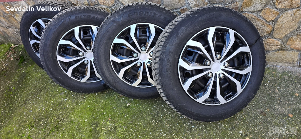 Комплект Зимни гуми Goodyear UltraGrip 9 195/65R15 с Метални джанти 5х114.3 и тасове, снимка 1