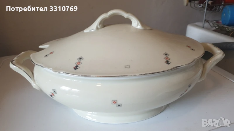 Голям порцеланов супник. , снимка 1