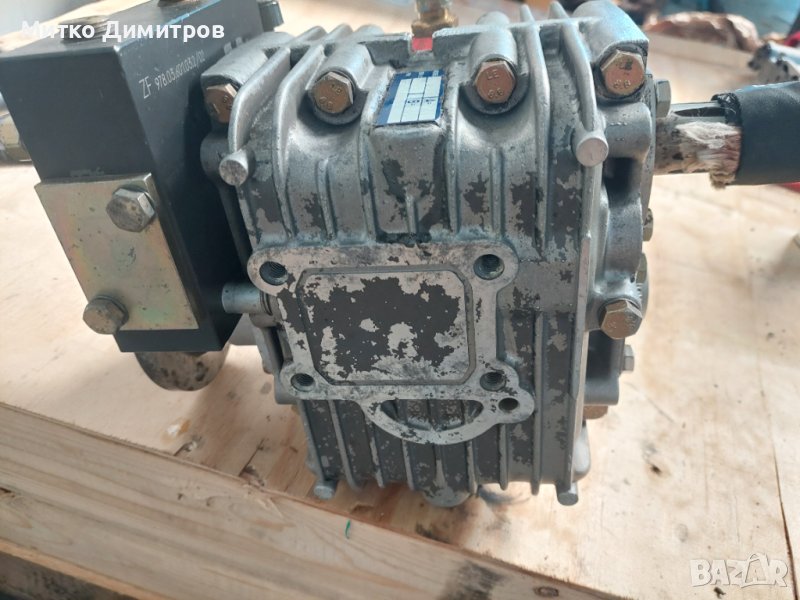 Продавам муфа за лодка  ZF12 , снимка 1